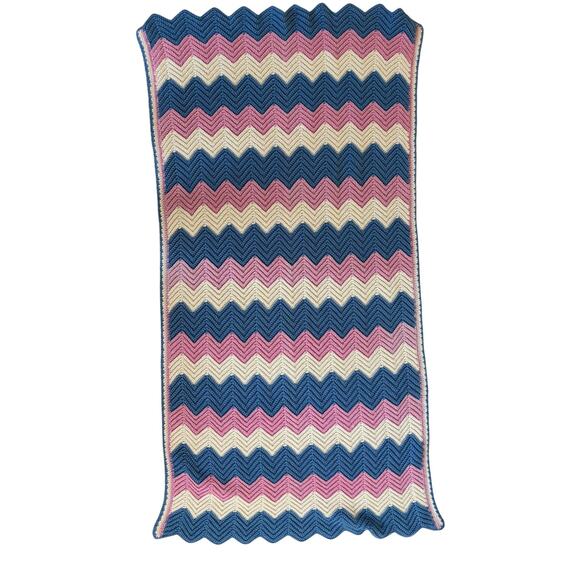 Vintage Hand Knit Baby Blanket Chevron 32" x 62" Blue Pink Granny Afghan - Picture 3 of 5